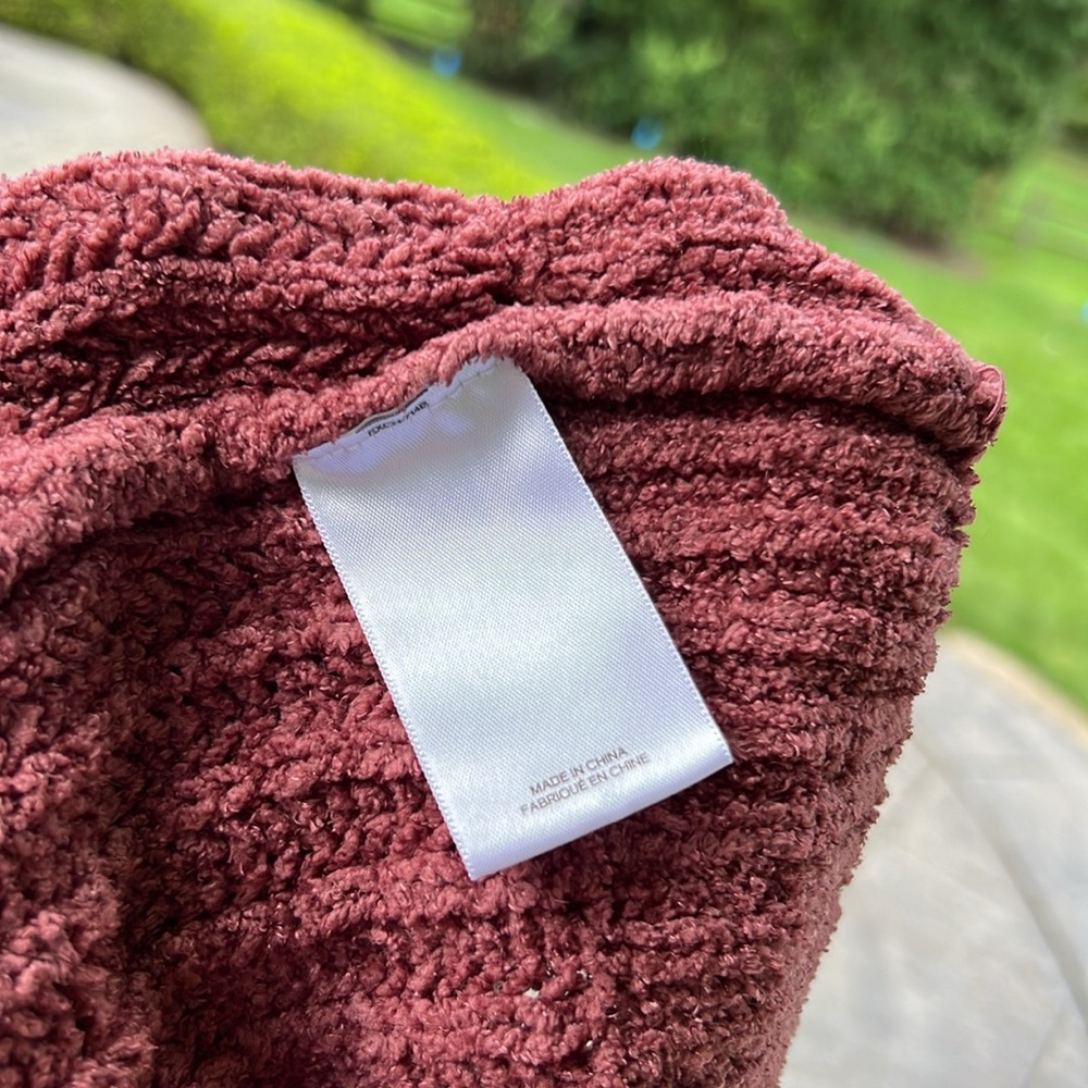EXPRESS SWEATER - Picture 10 of 16